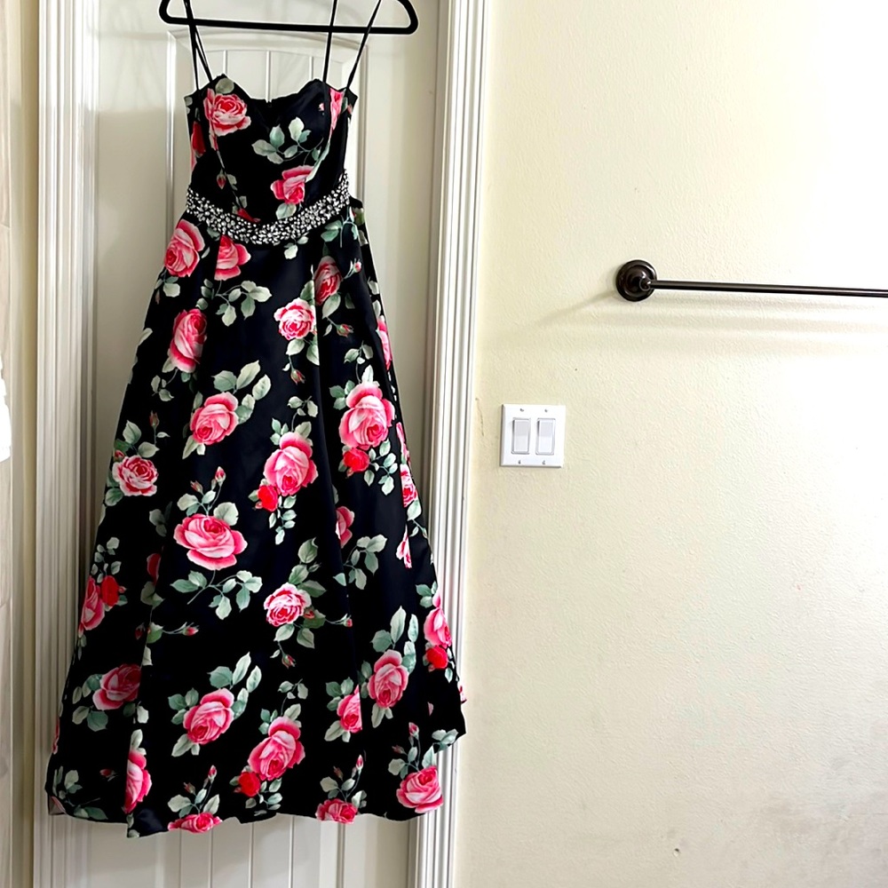 Black floral strapless evening gown with pockets size 6